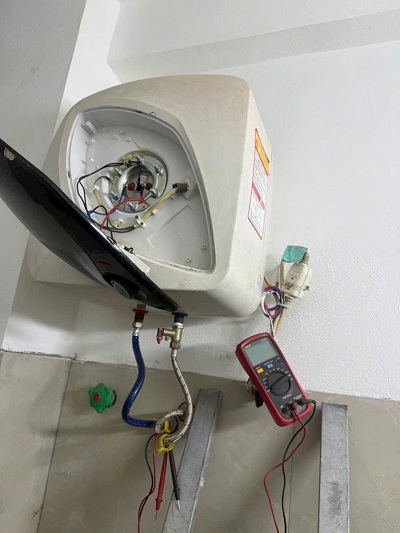 Chuyên sửa chữa bình nóng lạnh Ariston lại quận Đống Đa - Hà Nội.