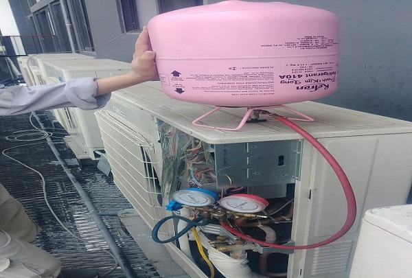 Sửa chữa điều hòa tại nhà giá rẻ, gần đây quận Long Biên - Hà Nội.