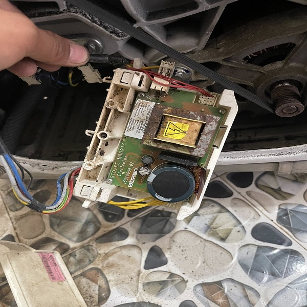 Trung tâm sửa chữa máy giặt Samsung tại quận Hai Bà Trưng. Thợ giỏi, tận tâm, thân thiện.