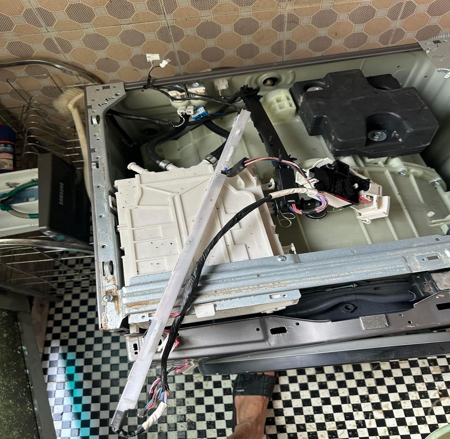 Chuyên sửa máy giặt tại phường Giang Biên - Hà Đông - Hà Nội.