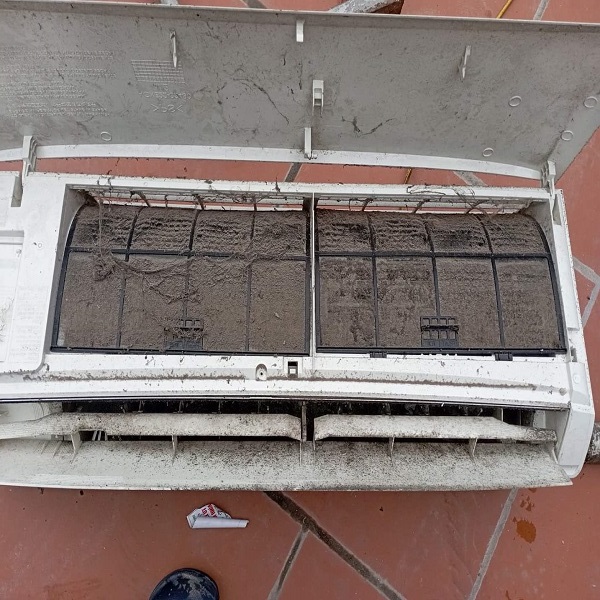 Chuyên vệ sinh điều hòa tại nhà phường Đống Mác - Hai Bà Trưng - Hà Nội.
