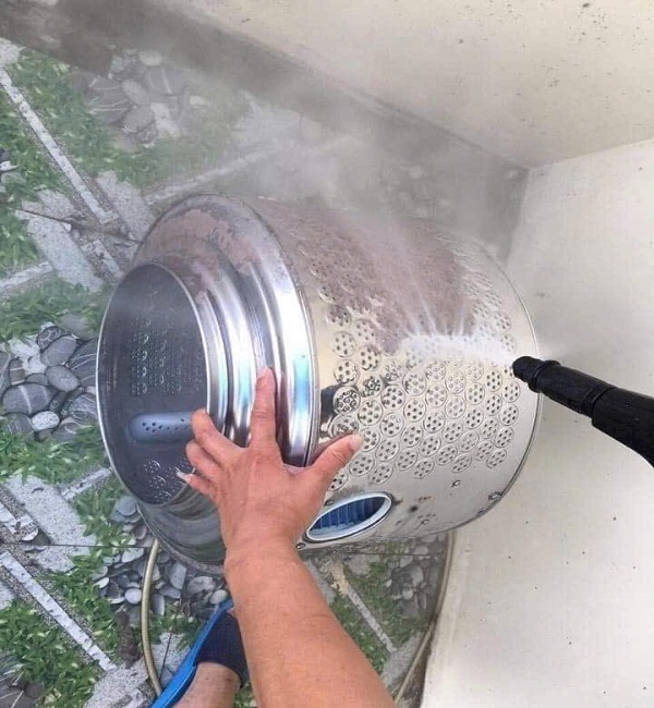 Chuyên vệ sinh máy giặt tháo lồng chuyên sâu tại Ô Chợ Dừa - Đống Đa - Hà Nội.